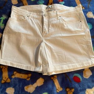 EUC Vintage America Blues Size 12 White Shorts
